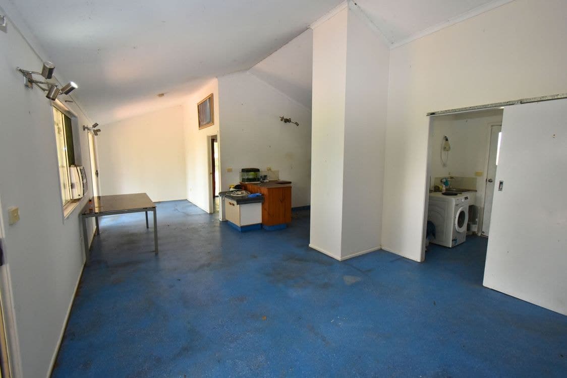15 Ellerays Road, MCILWRAITH, QLD 4671, McIlwraith - Thumbnail 4