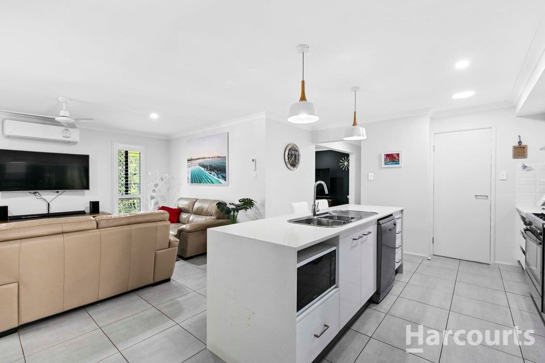 13 Edgewater Court, CRAIGNISH, QLD 4655, Craignish - Thumbnail 8