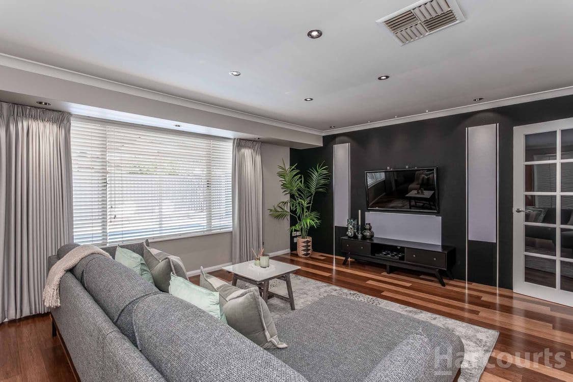 10 Everglades Parade, LANDSDALE, WA 6065, Landsdale - Thumbnail 4