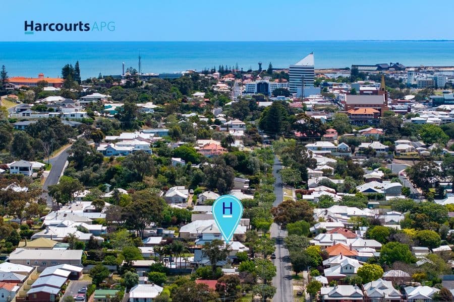 52 Tuart Street, BUNBURY, WA 6230, Bunbury - Thumbnail 2