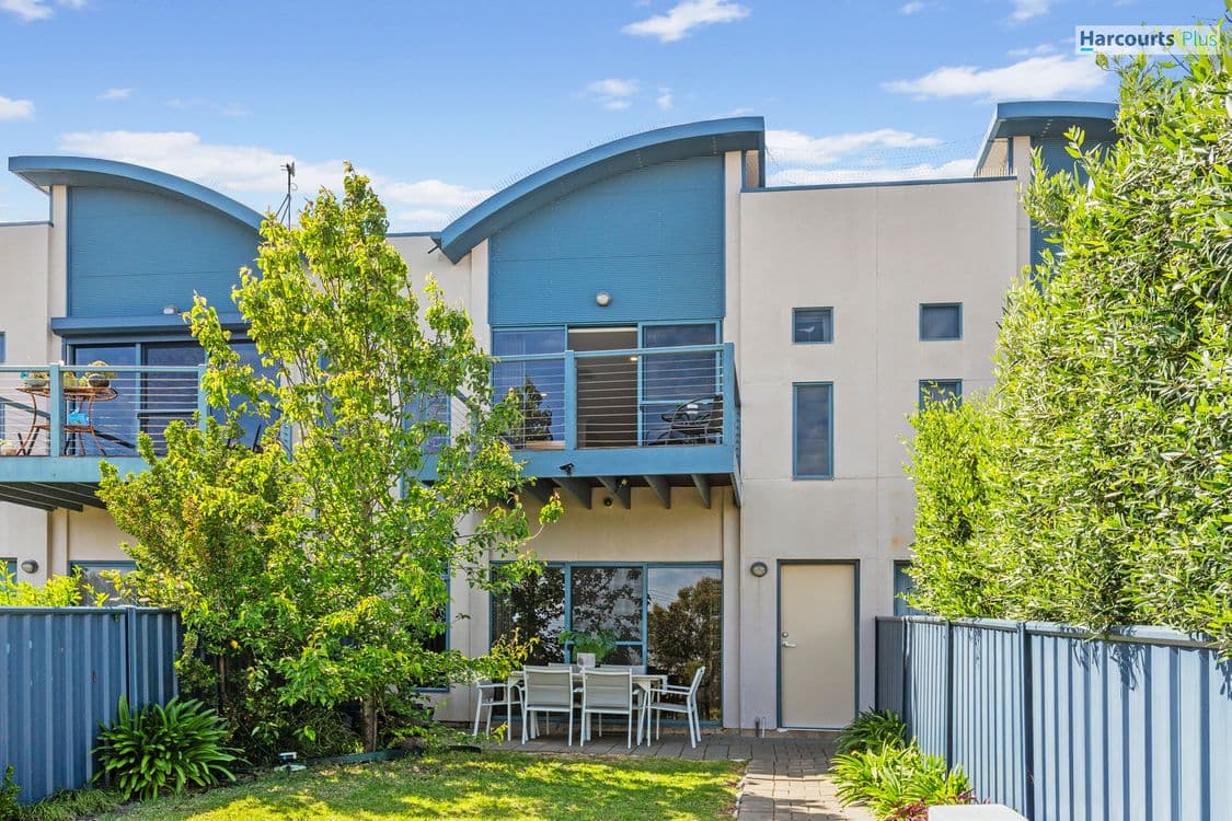 2B St Vincents Avenue, HALLETT COVE, SA 5158, Hallett Cove - Thumbnail 2