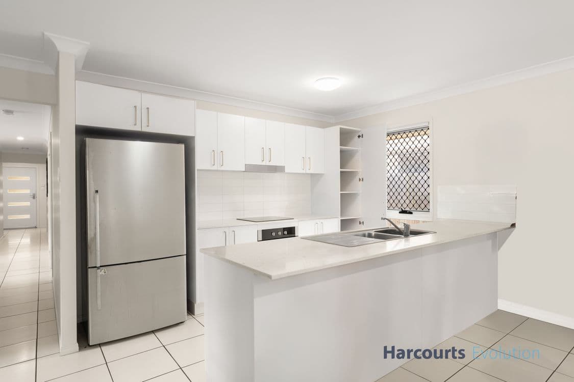 23 Tempera Place, YARRABILBA, QLD 4207, Yarrabilba - Thumbnail 3