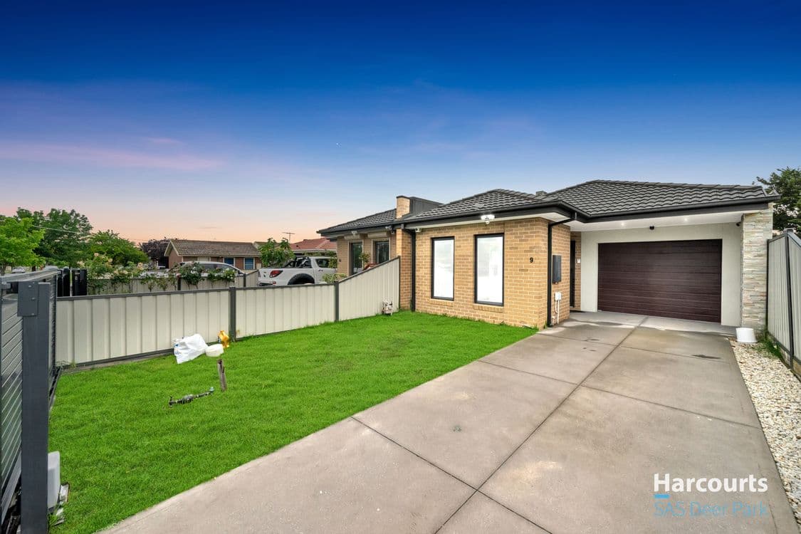 9 Oakwood Road, ALBANVALE, VIC 3021, Albanvale - Thumbnail 2