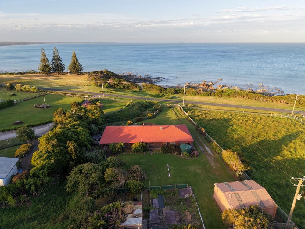 143 The Esplanade, NARACOOPA, TAS 7256, Naracoopa - Thumbnail 2