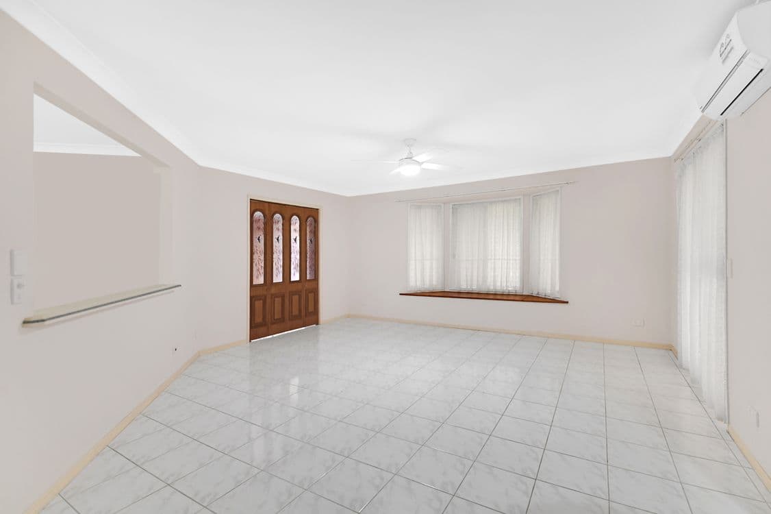 11 Greenwood Court, PARKWOOD, QLD 4214, Parkwood - Thumbnail 4