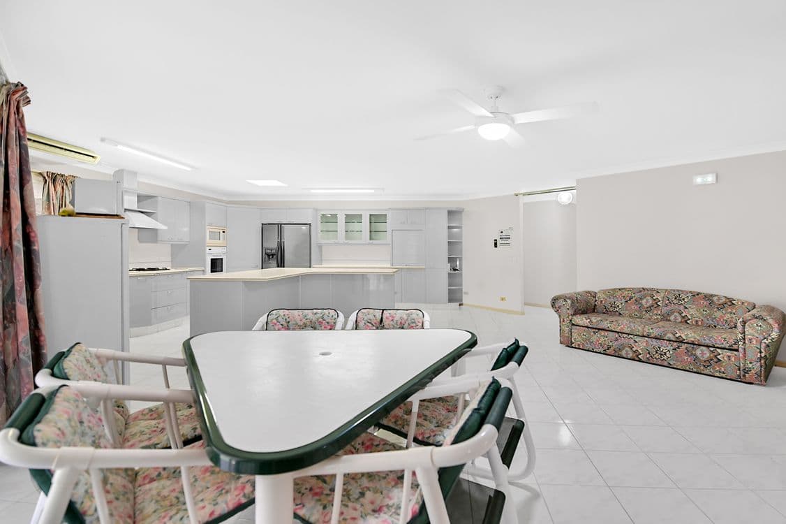 11 Greenwood Court, PARKWOOD, QLD 4214, Parkwood - Thumbnail 5