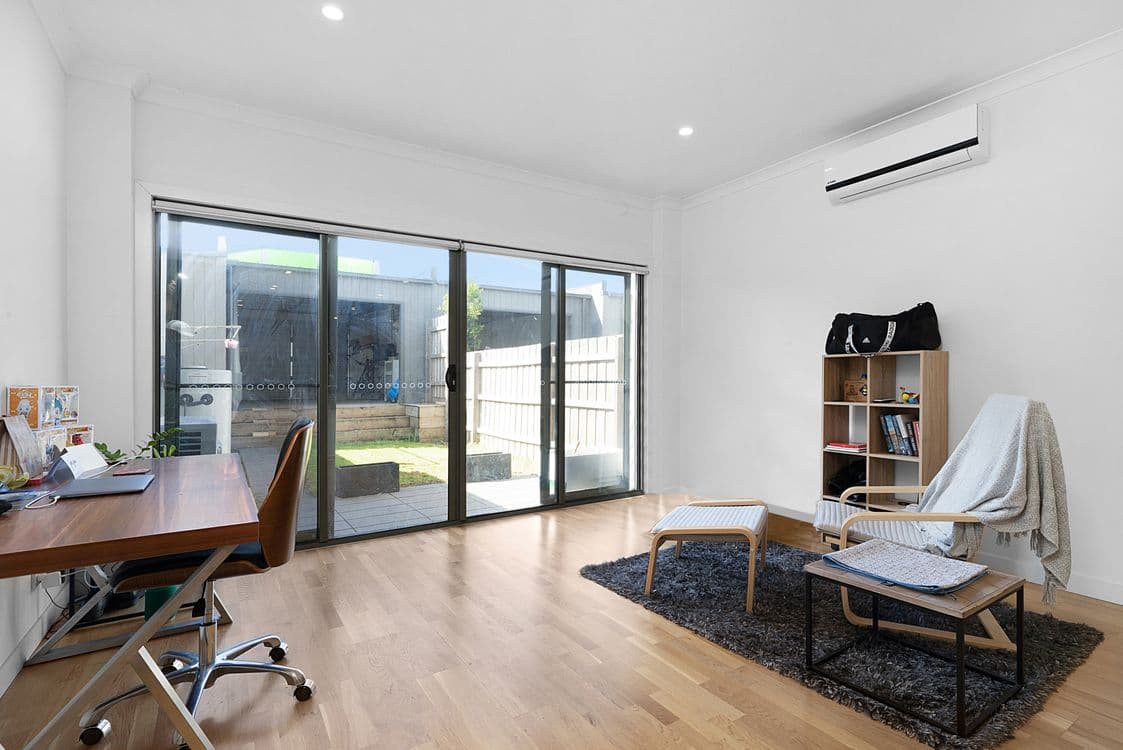 199 Waterhaven Boulevard, POINT COOK, VIC 3030, Point Cook - Thumbnail 6