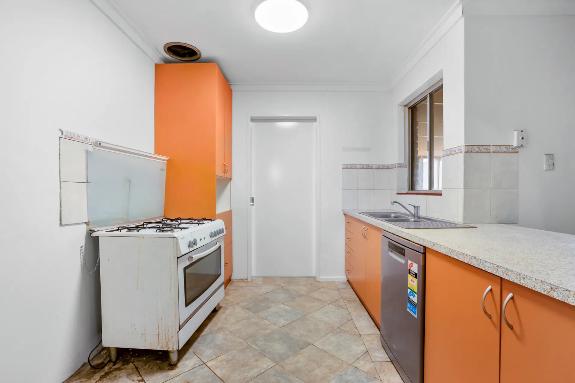 33 Ricketts Court, Rockingham., Rockingham - Thumbnail 8