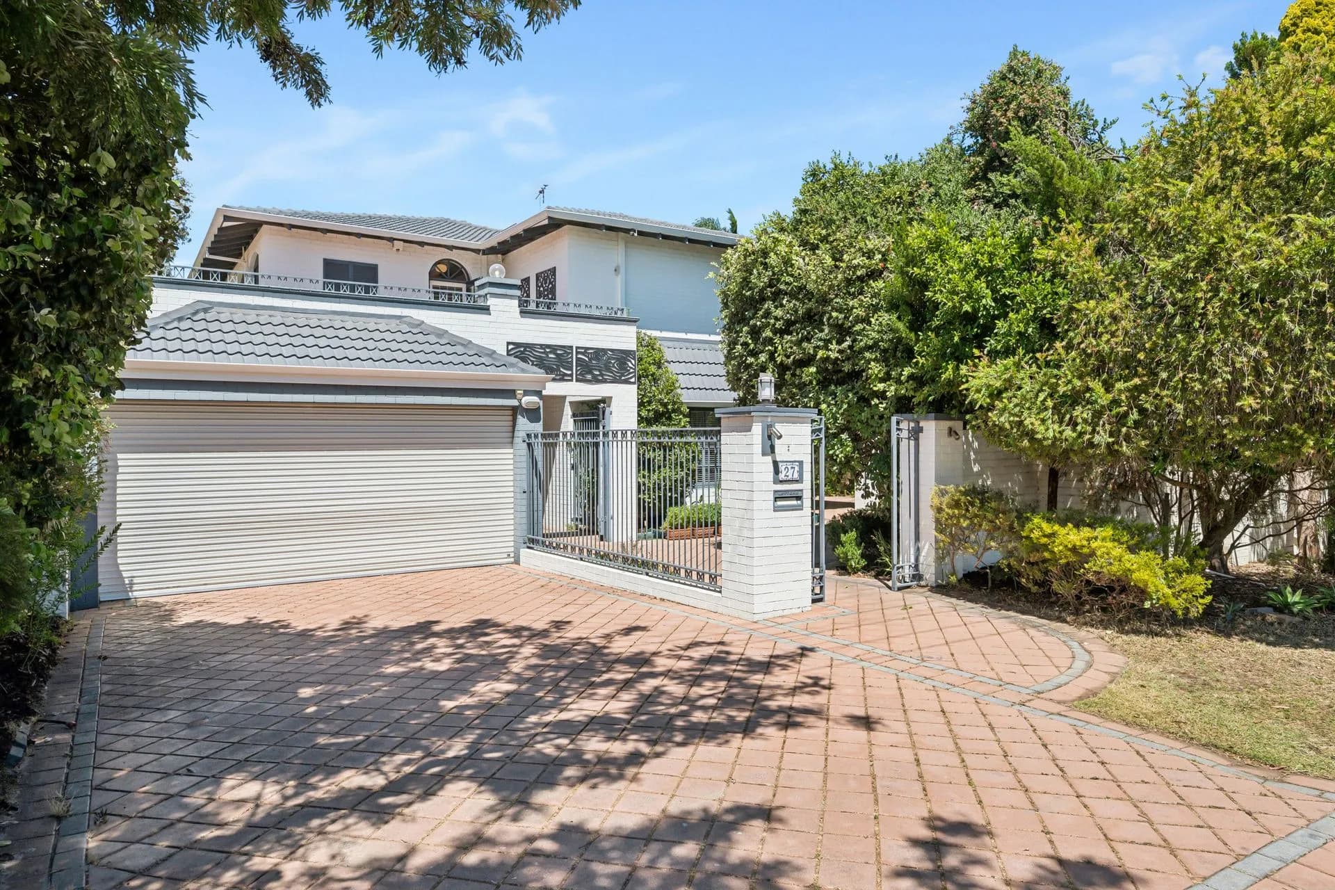 27 Colleran Way, Booragoon., Booragoon - Thumbnail 2