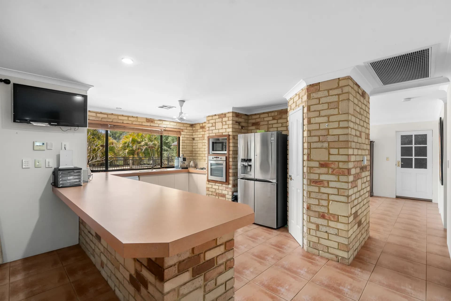 13 Tuart Close, Stake Hill., Stake Hill - Thumbnail 8