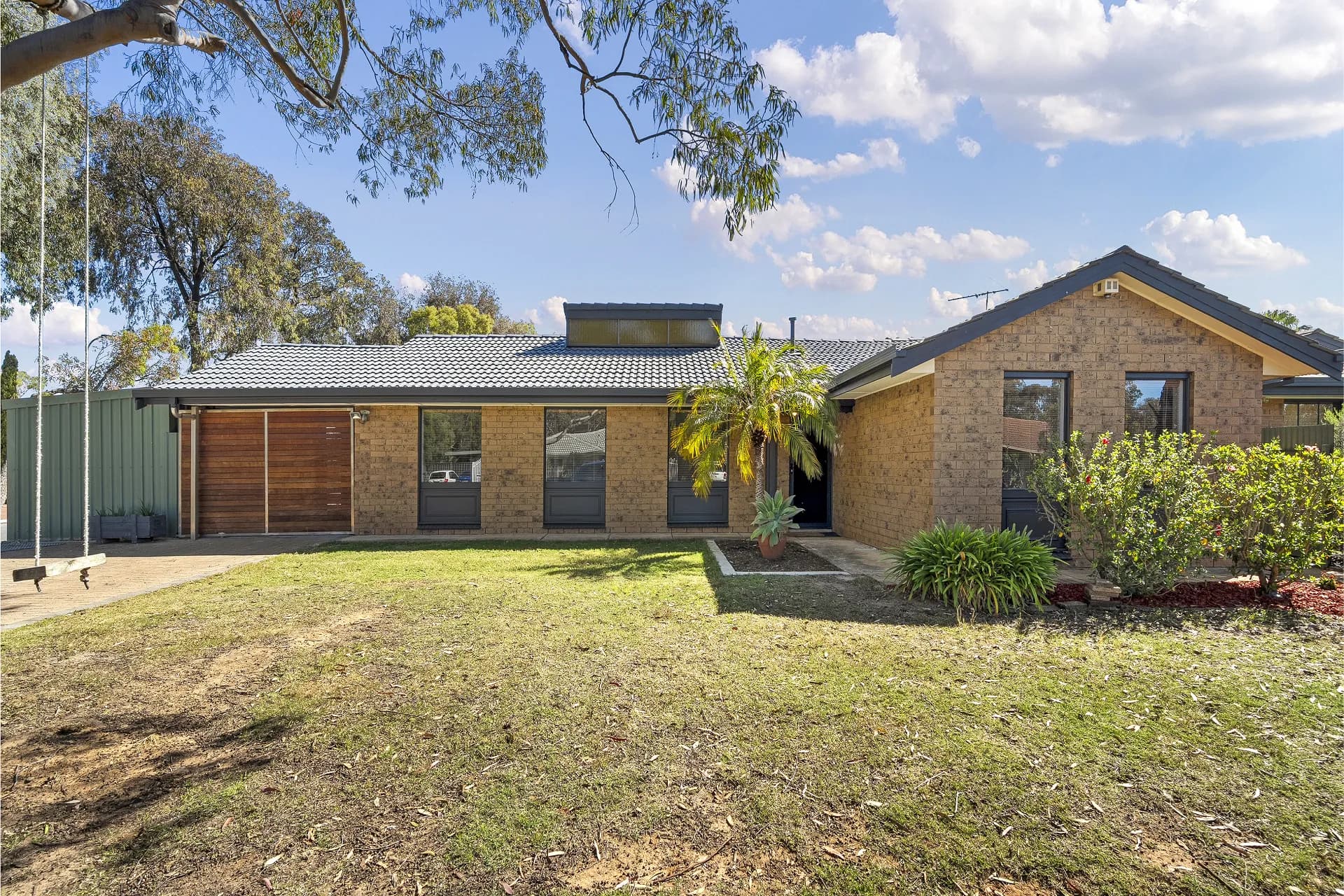 32 Duffield Drive, Pooraka., Pooraka - Image 1