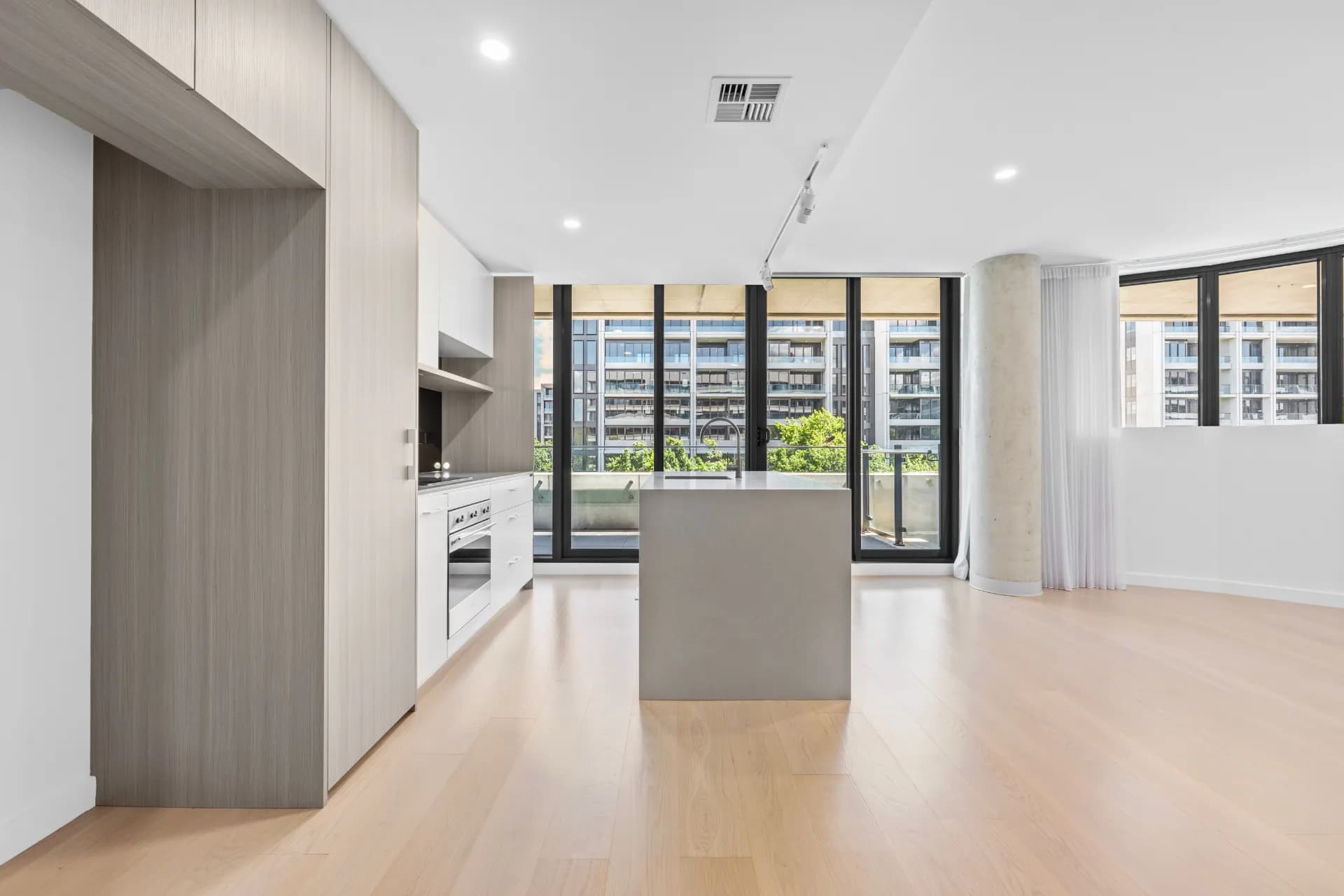 226/1 Kalma Way, Campbell - Thumbnail 2