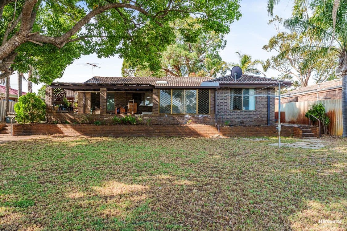 44 Grovelands Drive, CAMILLO, WA 6111, Camillo - Thumbnail 4