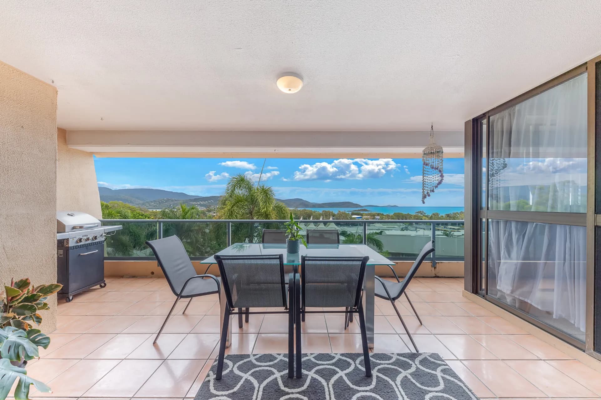122/4 Eshelby Drive, Cannonvale - Thumbnail 2