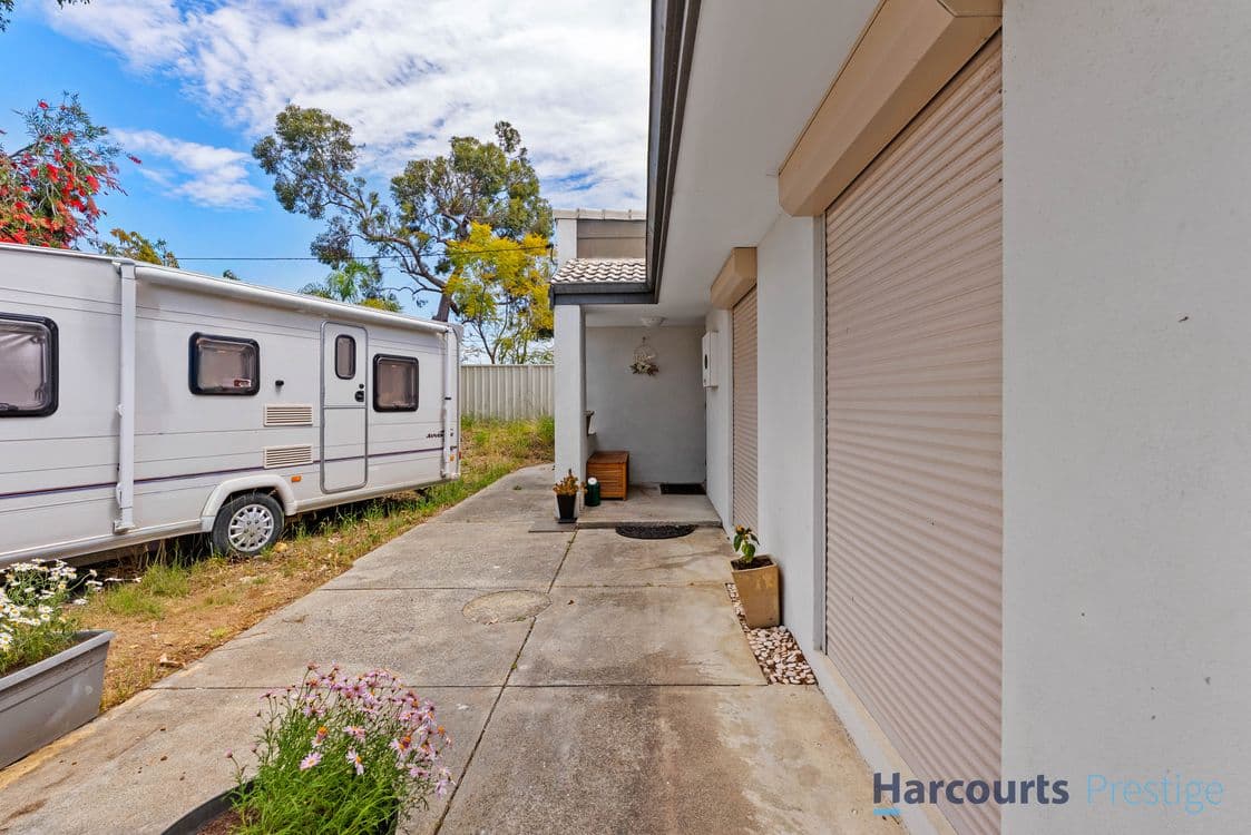 23 Barcombe Way, GOSNELLS, WA 6110, Gosnells - Thumbnail 2