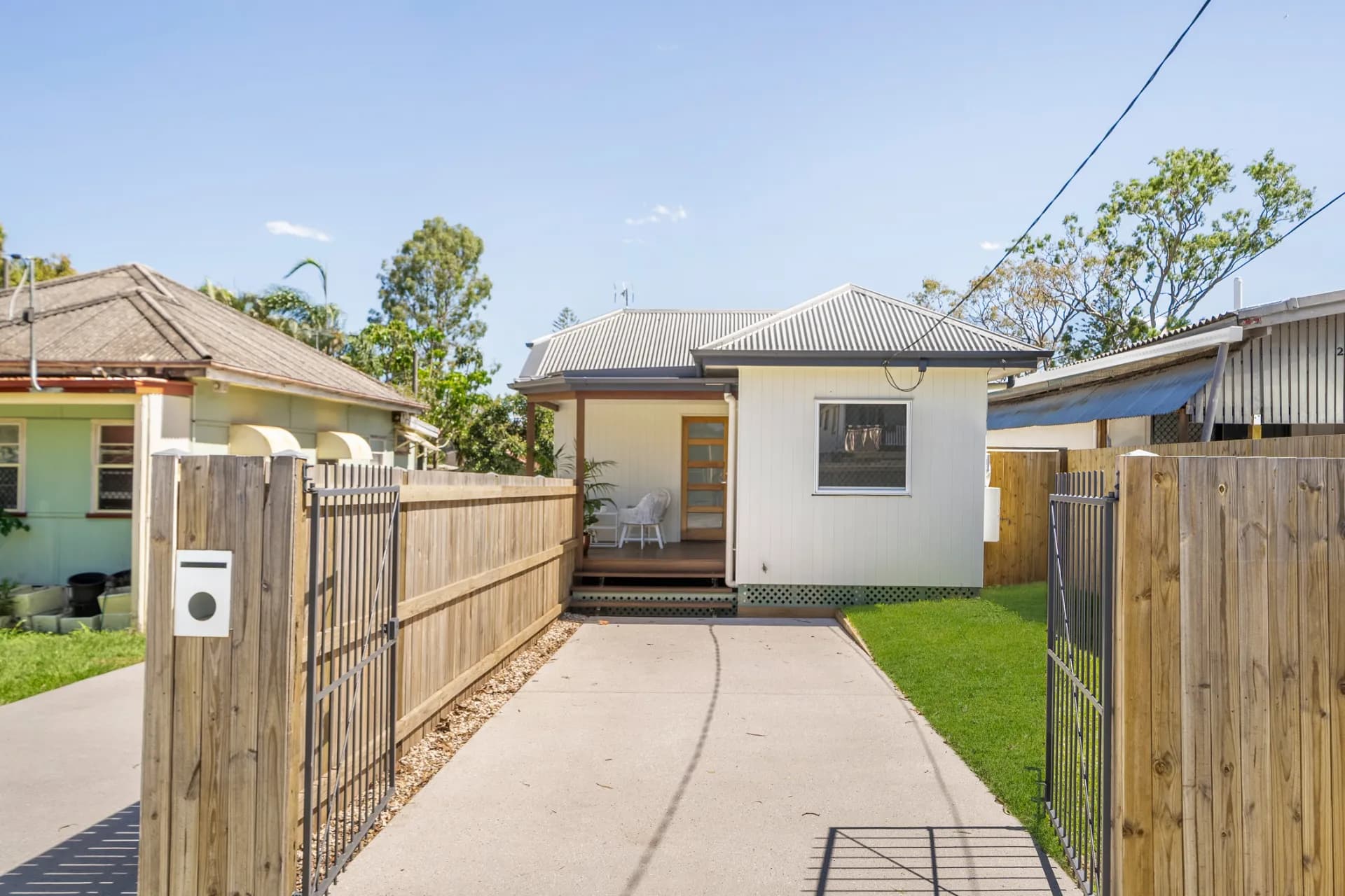 19 Short Street, Woody Point - Image 1