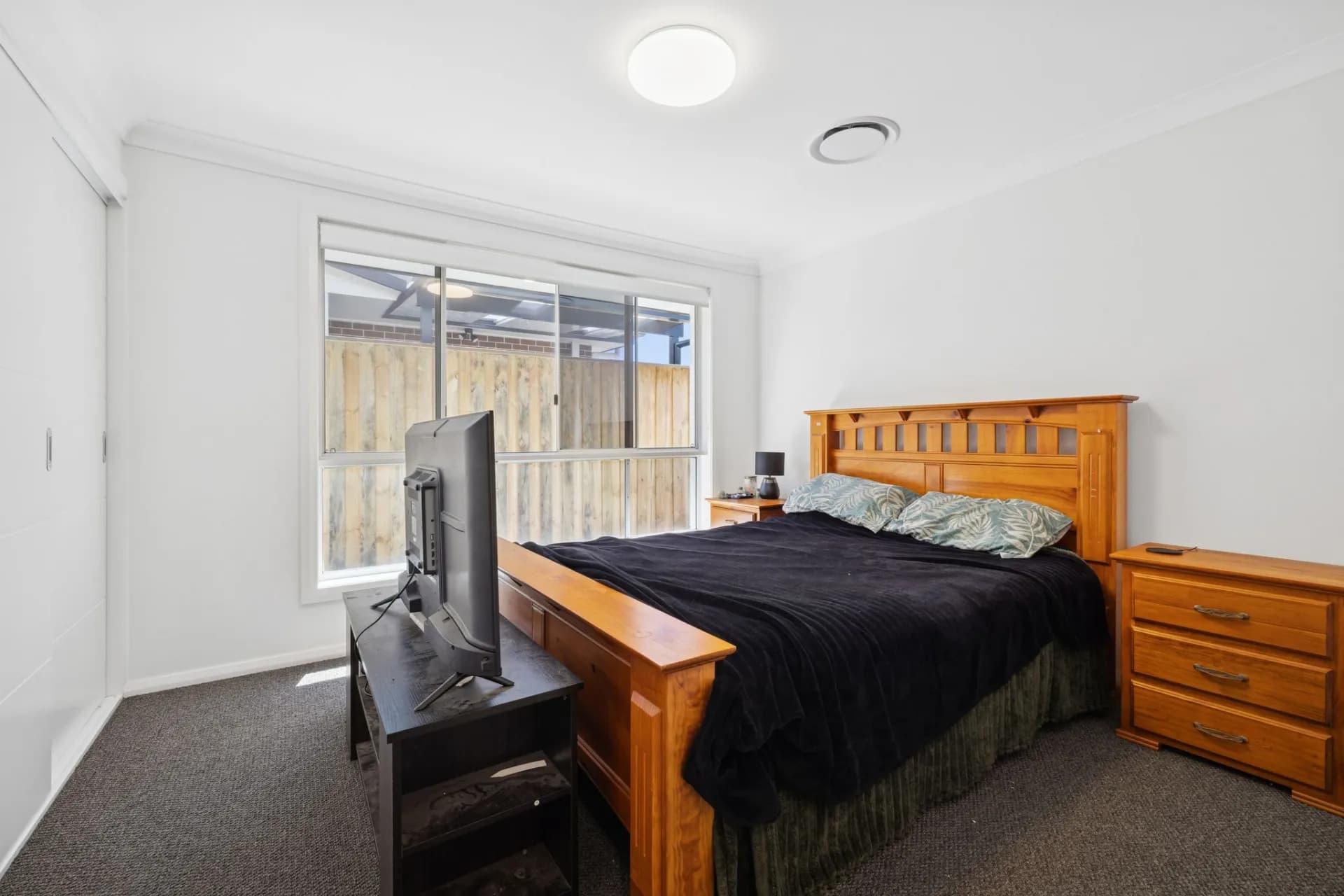 2/42 Carlton Road, Thirlmere., Thirlmere - Thumbnail 4