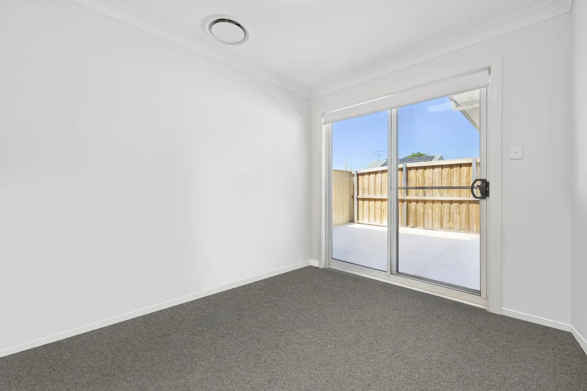 2/42 Carlton Road, Thirlmere., Thirlmere - Thumbnail 6