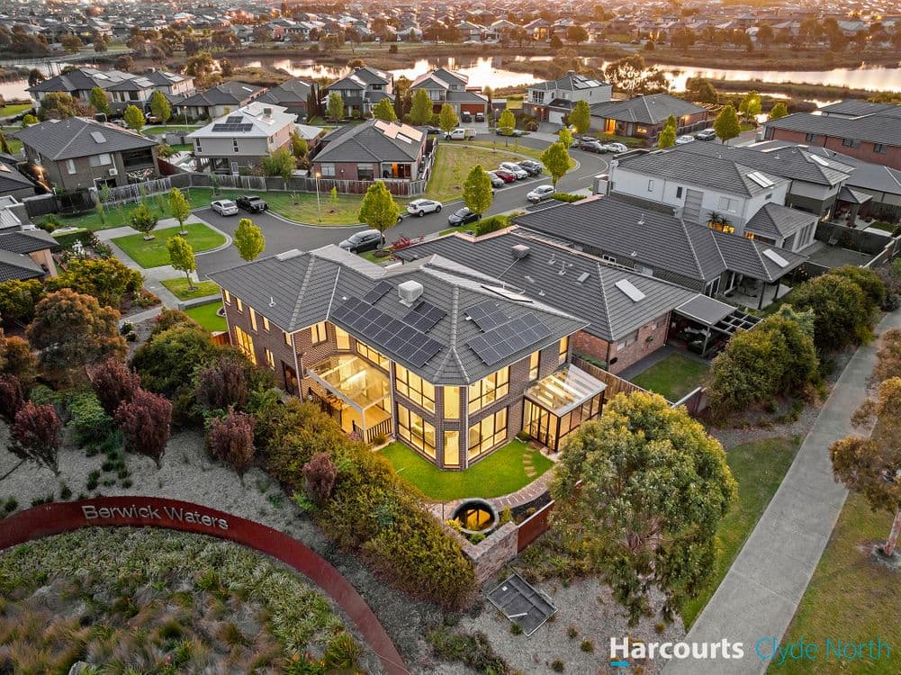 9 Riverbank Close, CLYDE NORTH, VIC 3978, Clyde North - Thumbnail 3