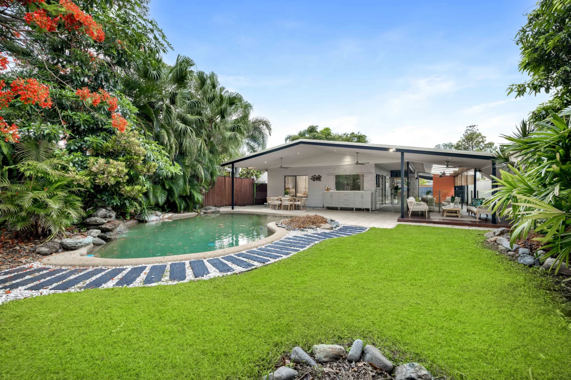 9 Poinsettia Street, Holloways Beach., Holloways Beach - Image 1
