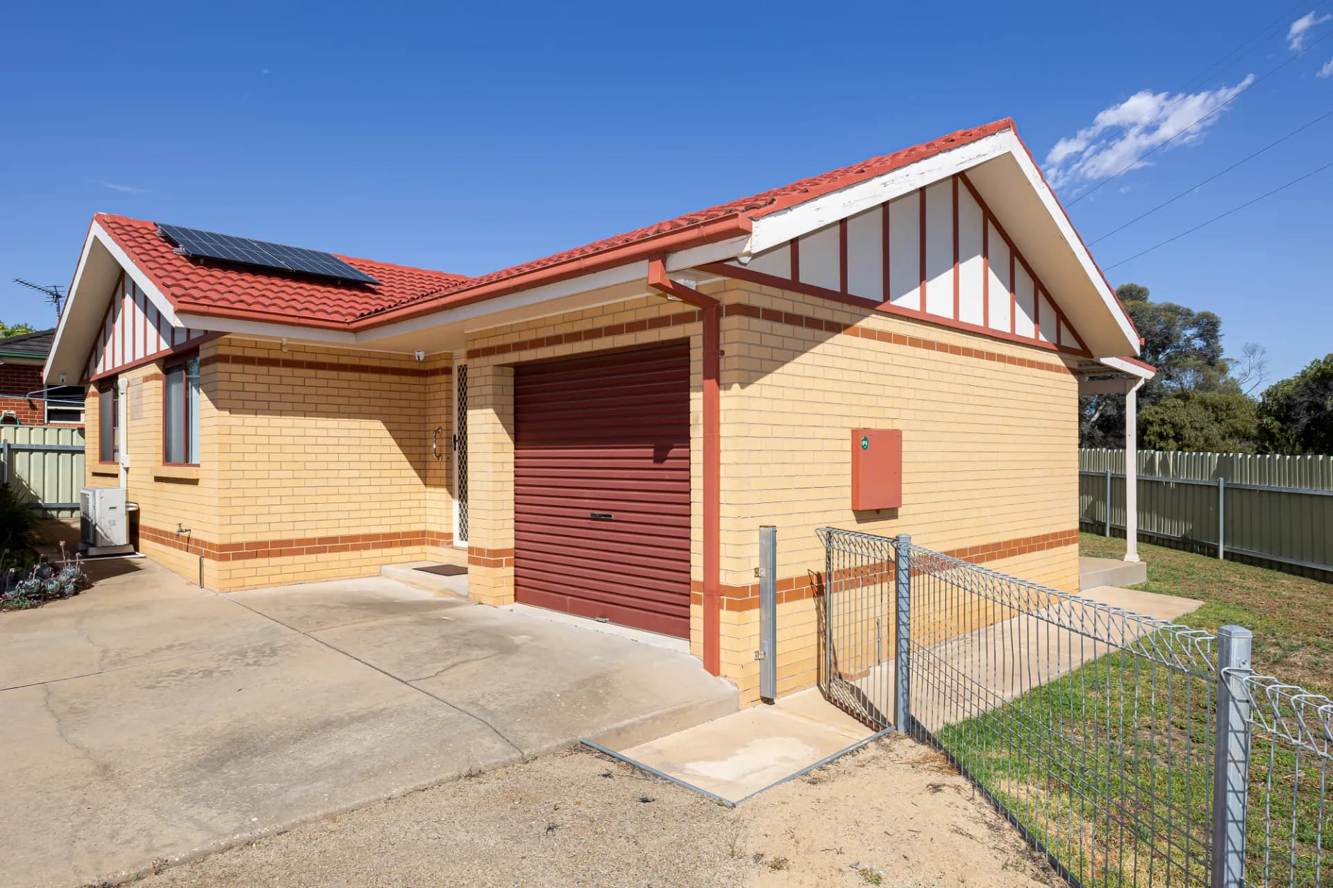 3 Girraween Mews, Glenfield Park, NSW, Glenfield Park - Thumbnail 2