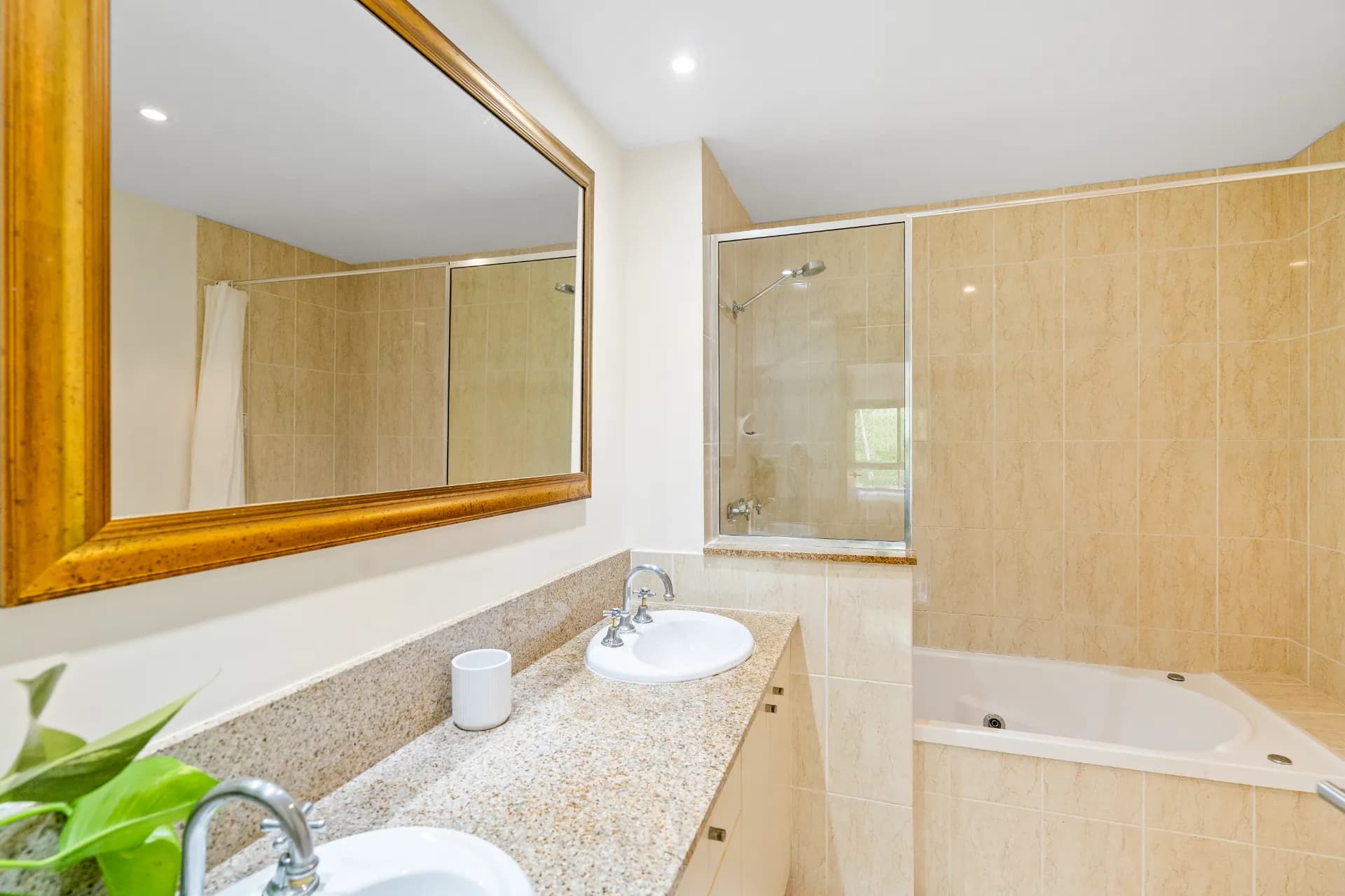 1615/2-10 Greenslopes Street, Cairns North., Cairns North - Thumbnail 6
