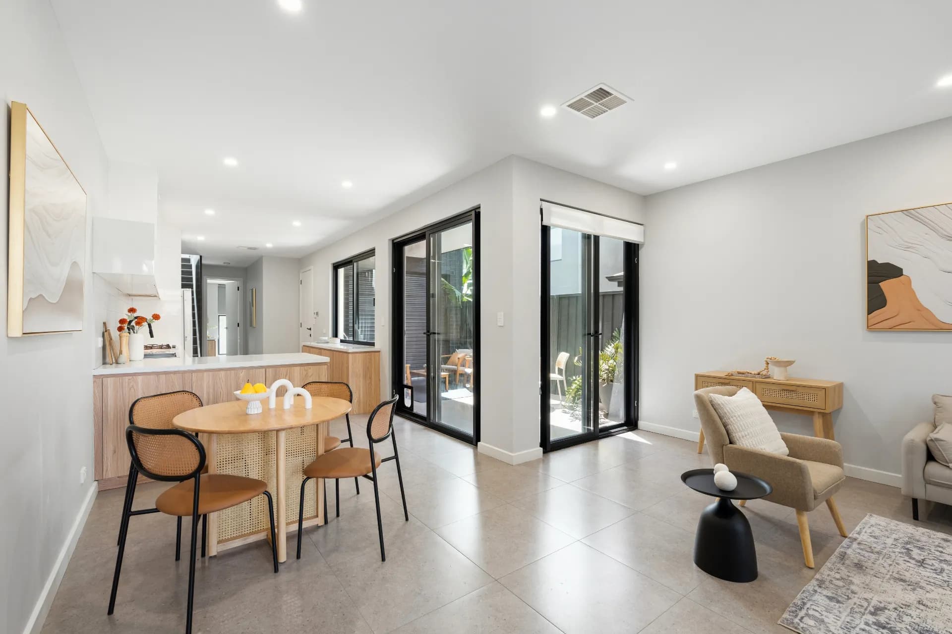 1/14 Teak Street, Campbelltown., Campbelltown - Thumbnail 3