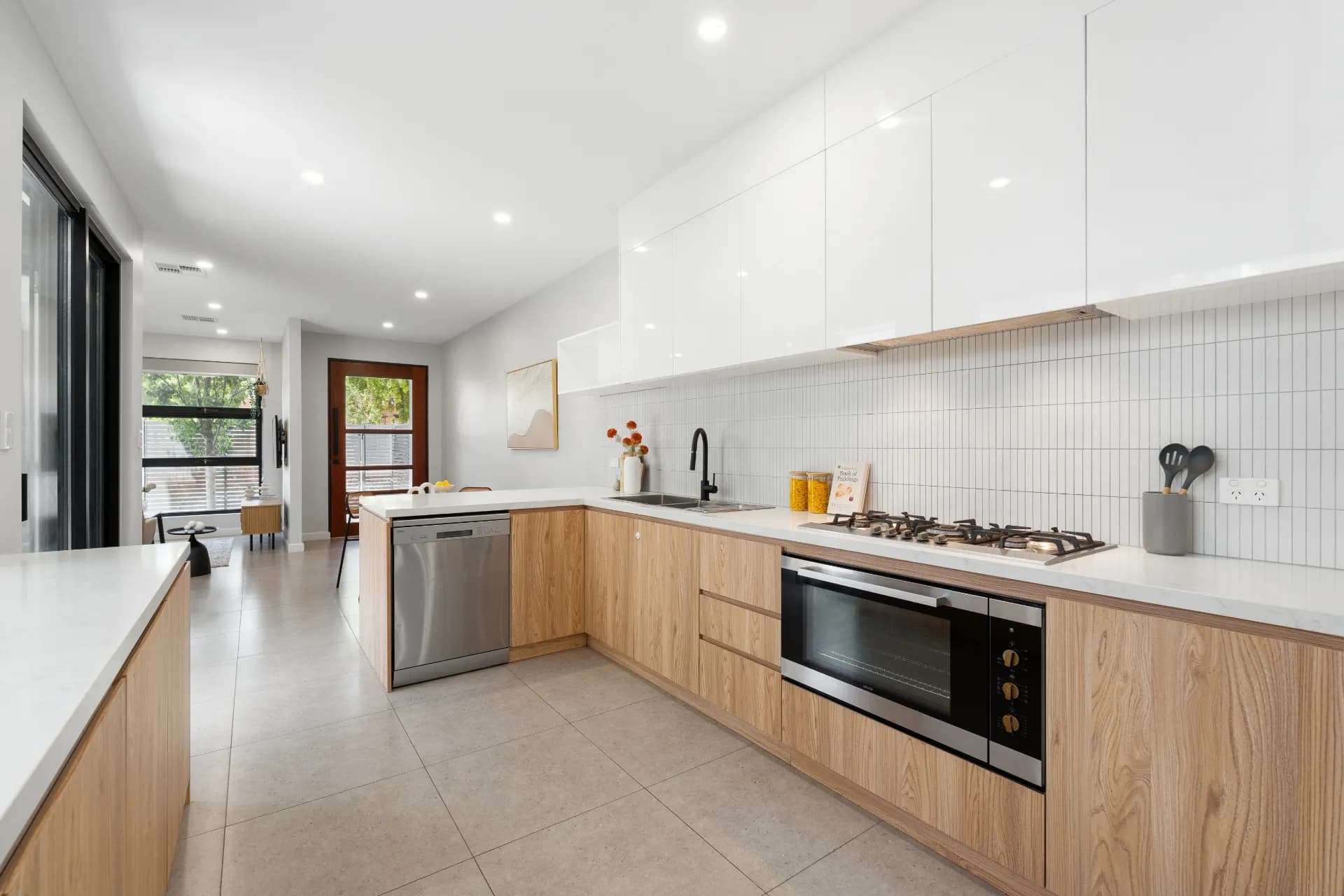 1/14 Teak Street, Campbelltown., Campbelltown - Thumbnail 4