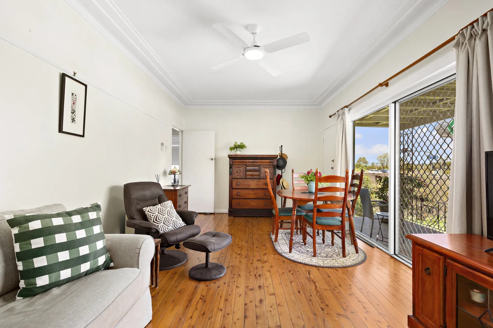 433 Main  Road, Glendale., Glendale - Thumbnail 2