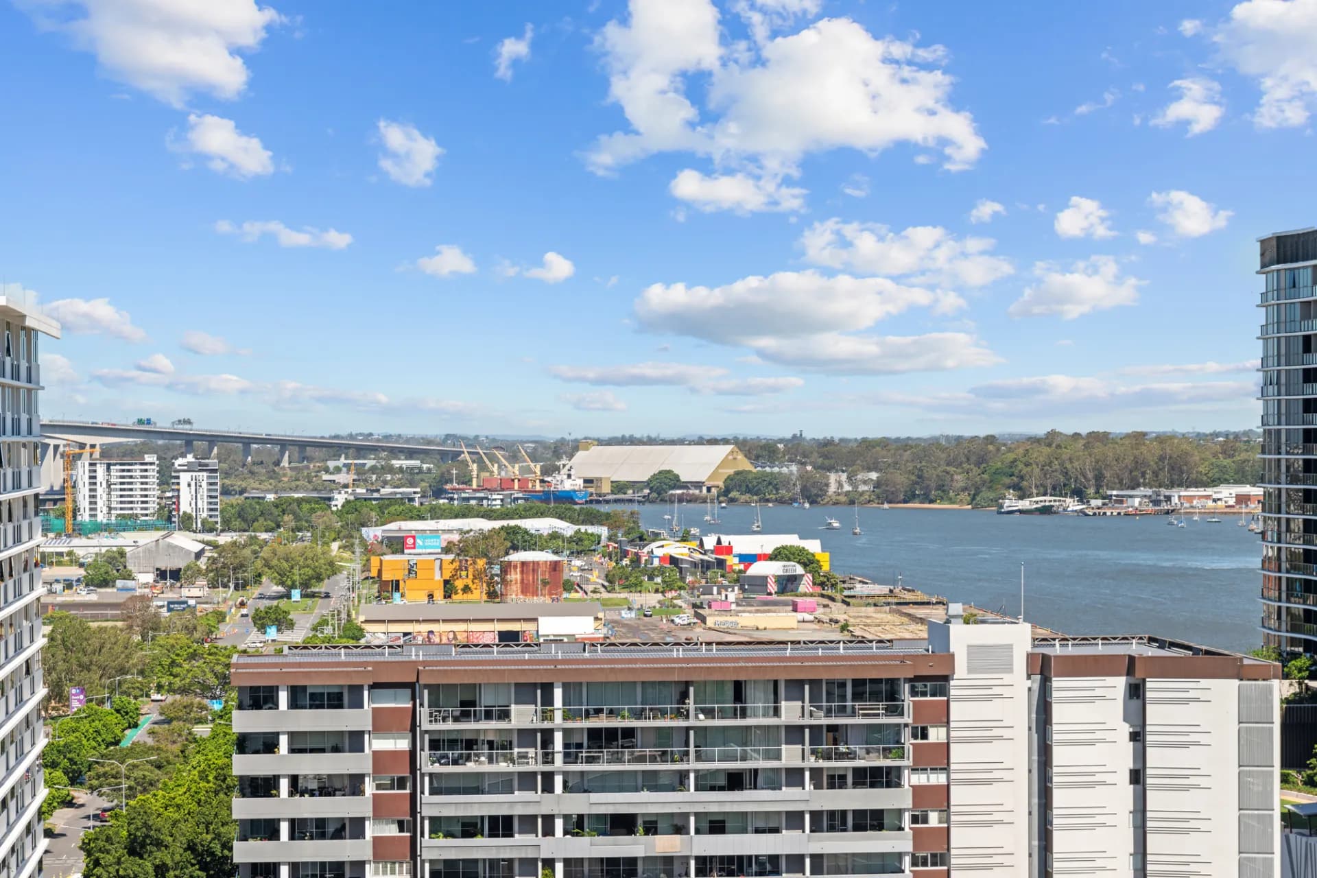 21507/8 Hercules Street, Hamilton., Hamilton - Thumbnail 2