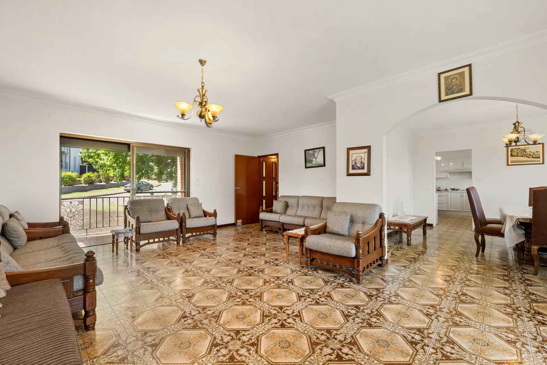 11 Caithness Crescent, Winston Hills., Winston Hills - Thumbnail 3