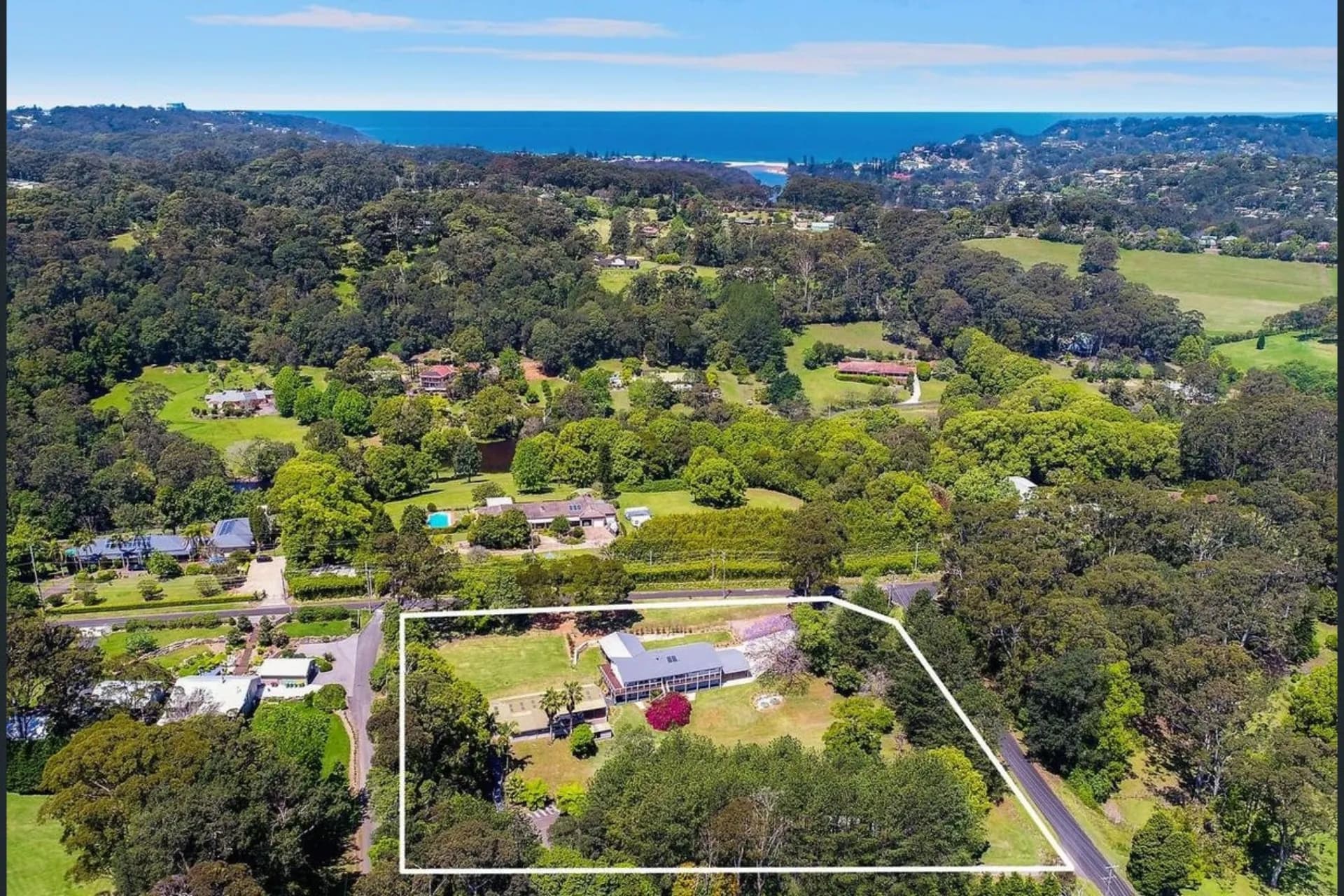 14 Country View Close, Picketts Valley - Image 1