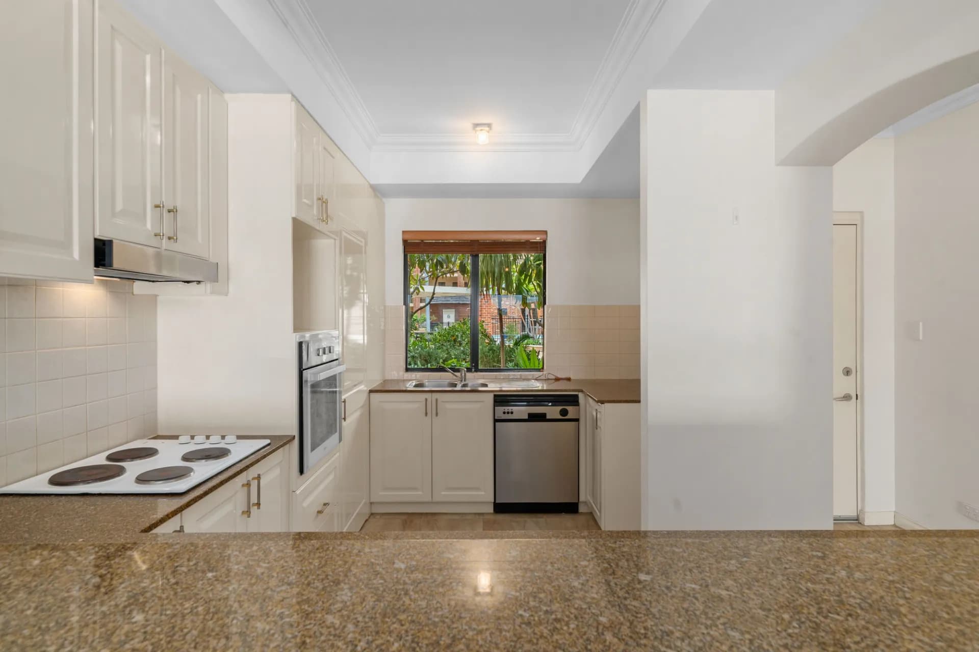13/37 Dolphin Drive, Mandurah., Mandurah - Thumbnail 4
