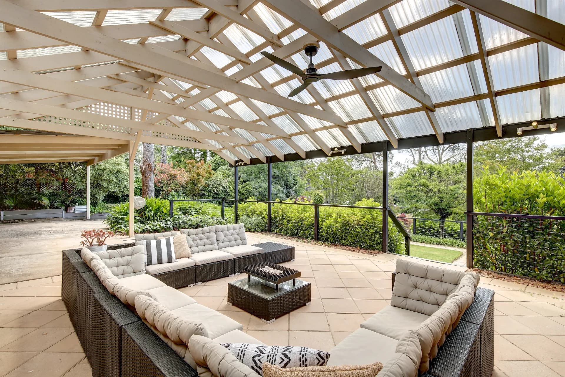 5 Woodland Close, Aldgate., Aldgate - Thumbnail 2