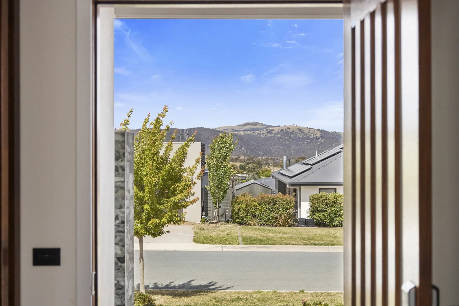 4 Castle  Street, Googong, NSW, Googong - Thumbnail 2