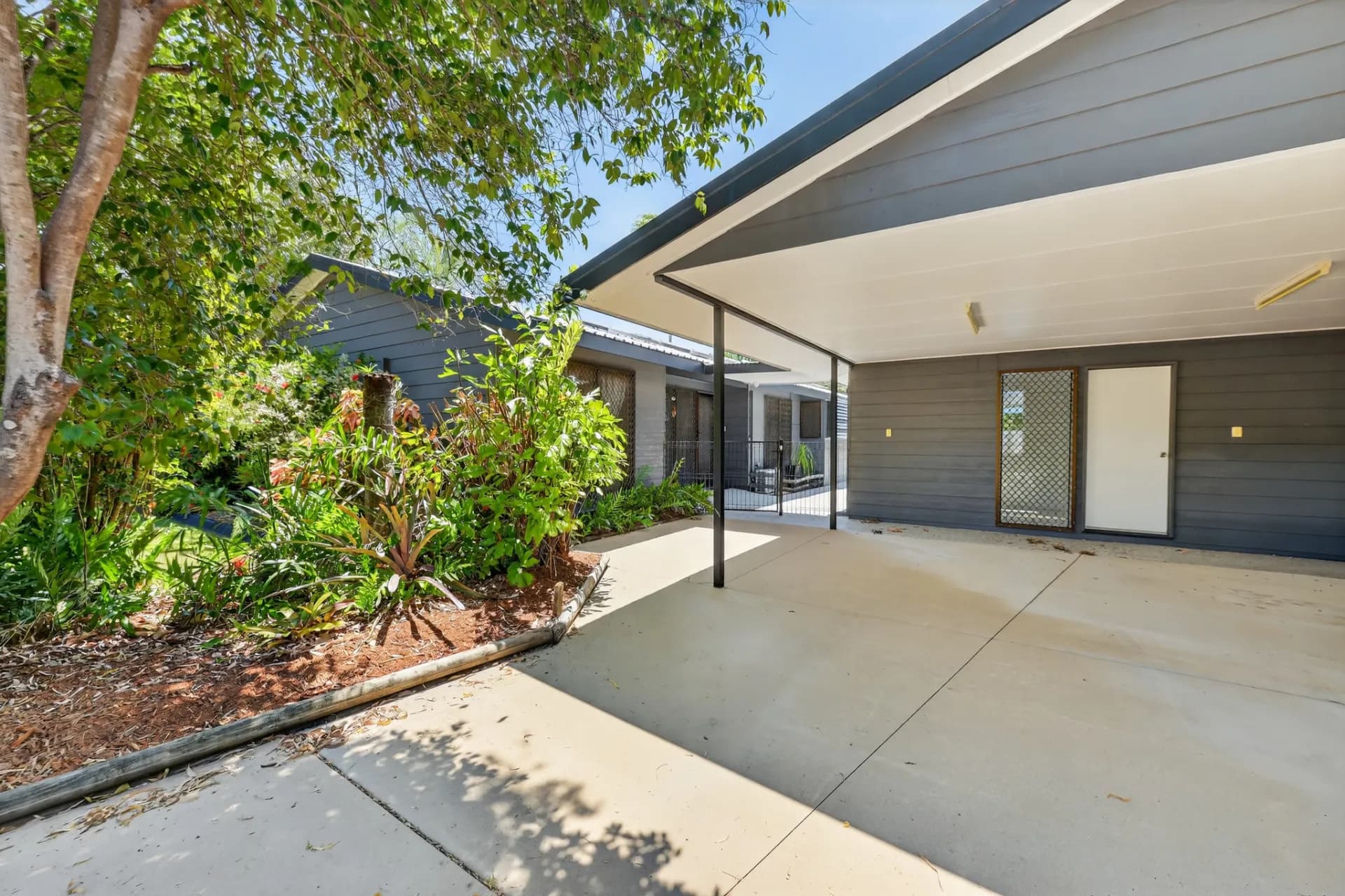 8 Beech  Court, Bushland Beach., Bushland Beach - Thumbnail 2