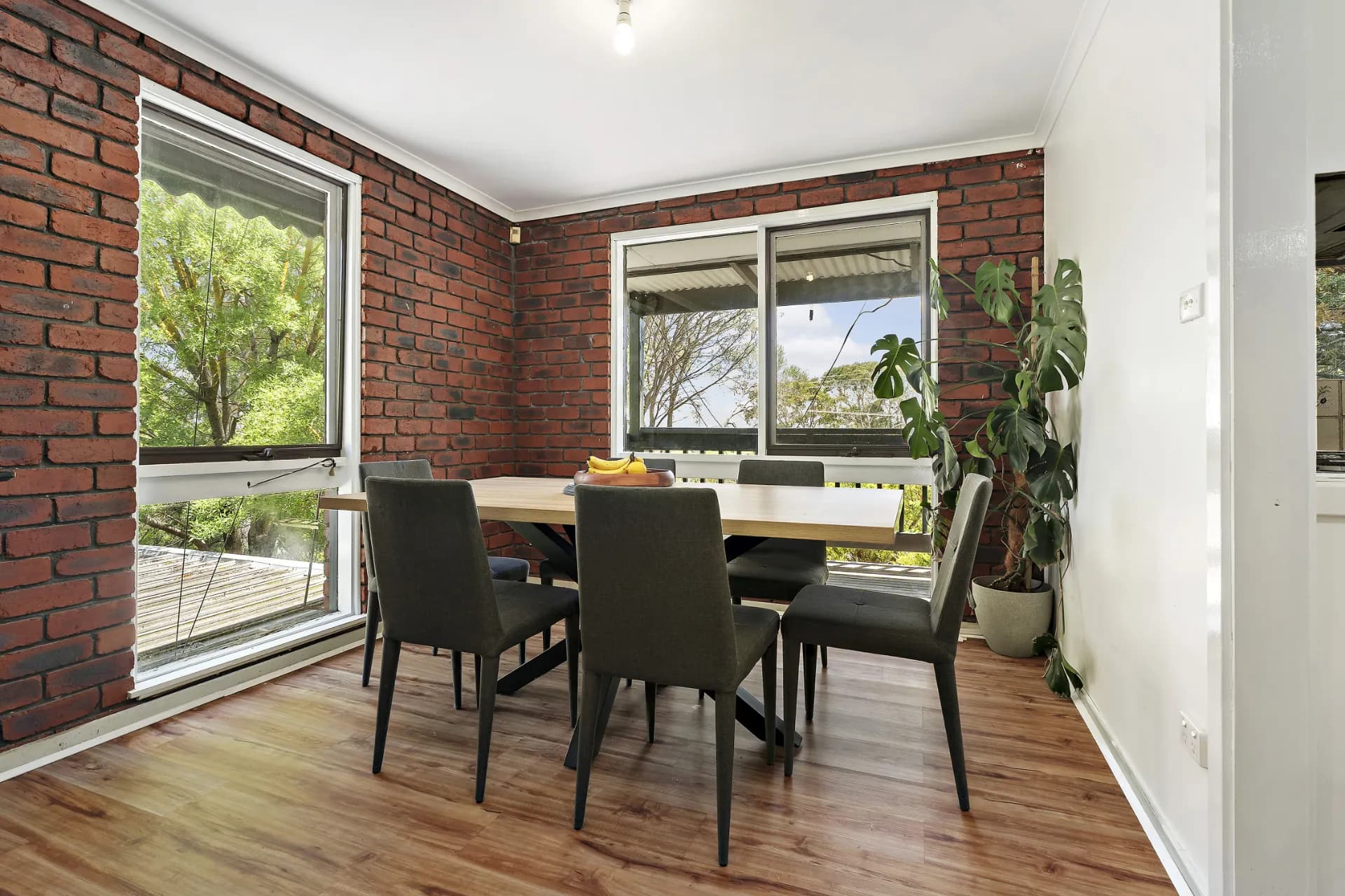 66 Woodville  Road, Mooroolbark., Mooroolbark - Thumbnail 3