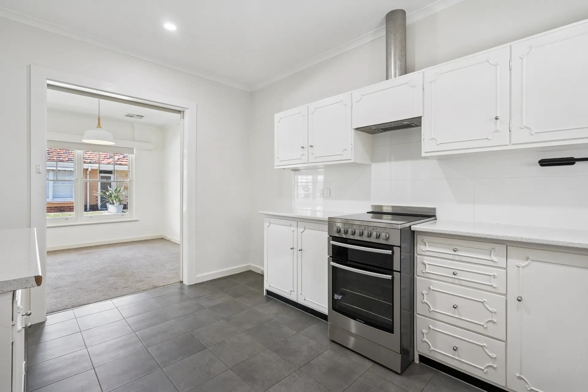 2/12 Sixth Avenue, Glenelg East., Glenelg East - Thumbnail 6