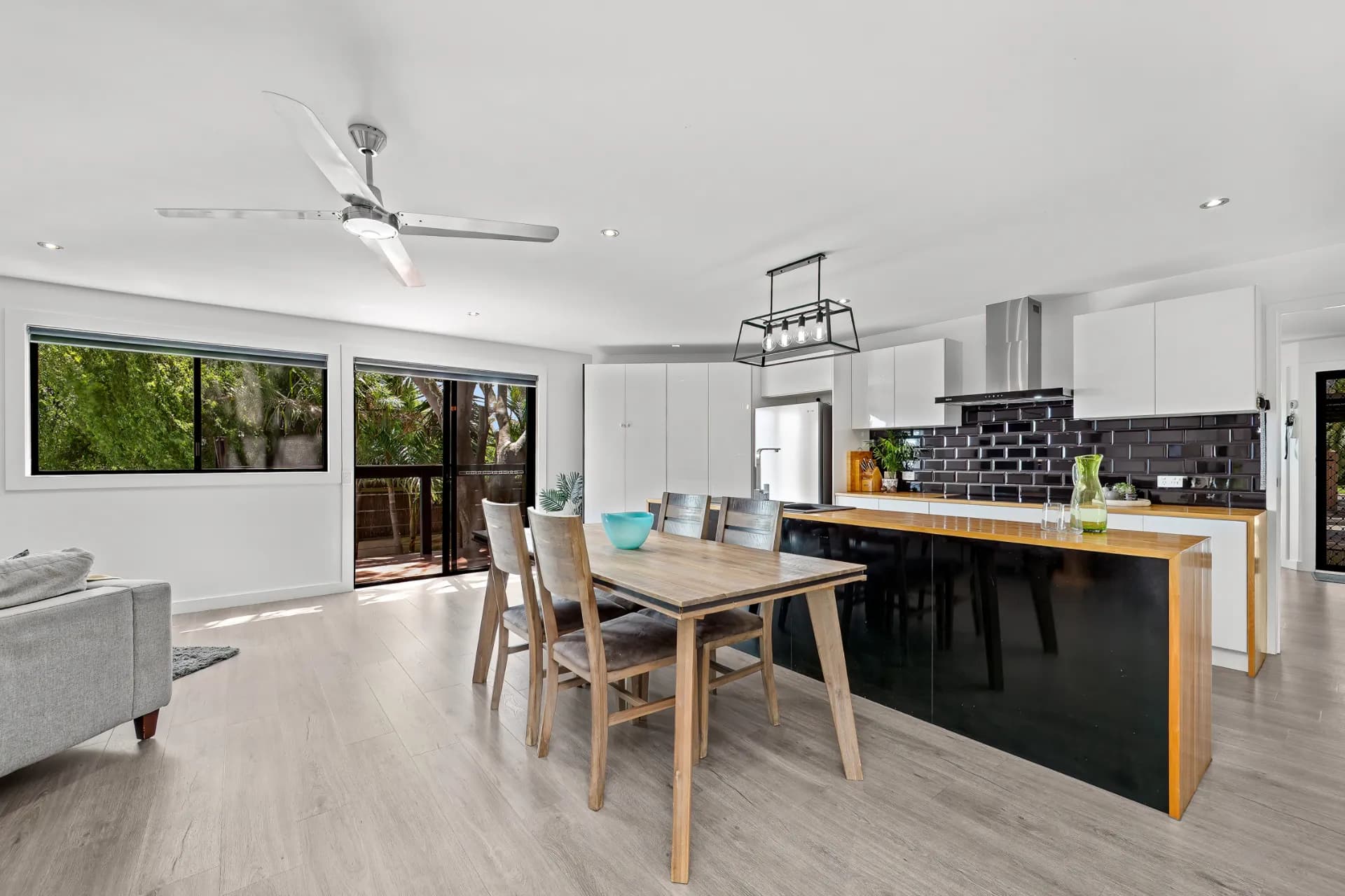 22 Coral Close, Rosebud, VIC, Rosebud - Thumbnail 3