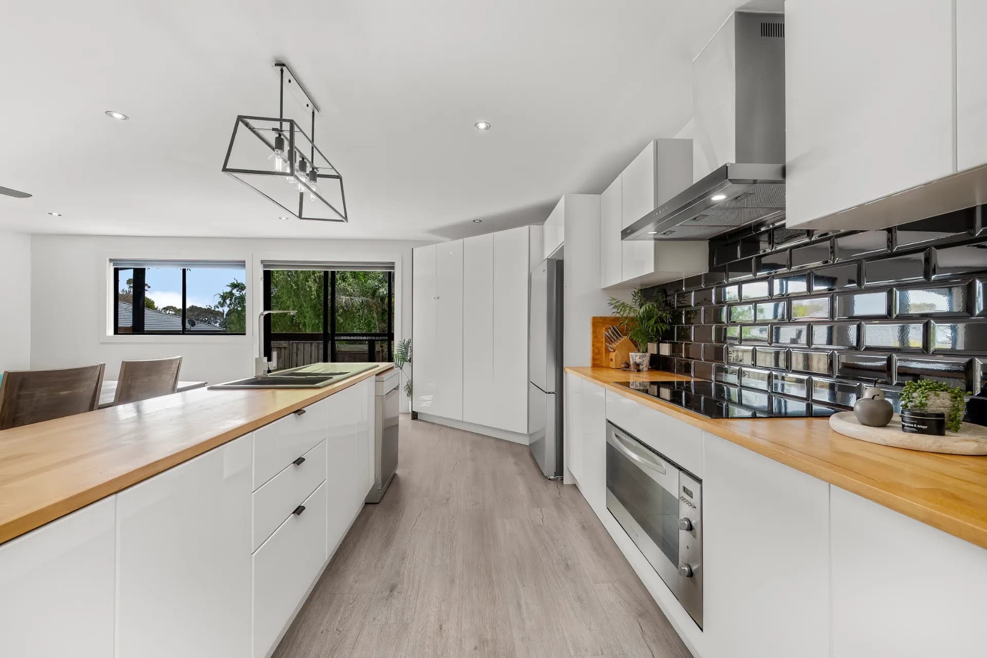 22 Coral Close, Rosebud, VIC, Rosebud - Thumbnail 4