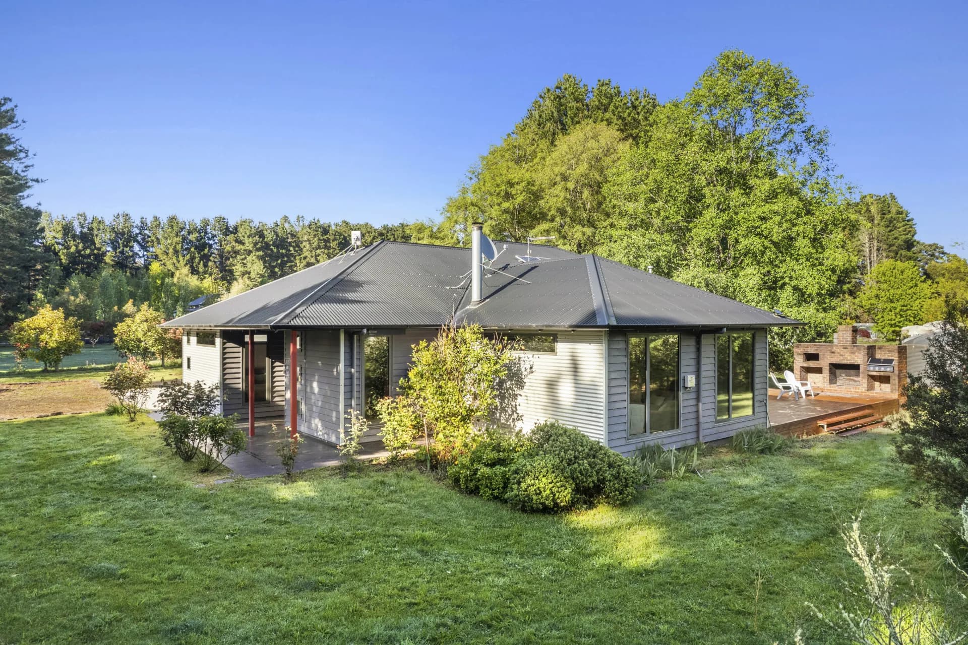 22 Leishmans  Lane, Lyonville., Lyonville - Thumbnail 3