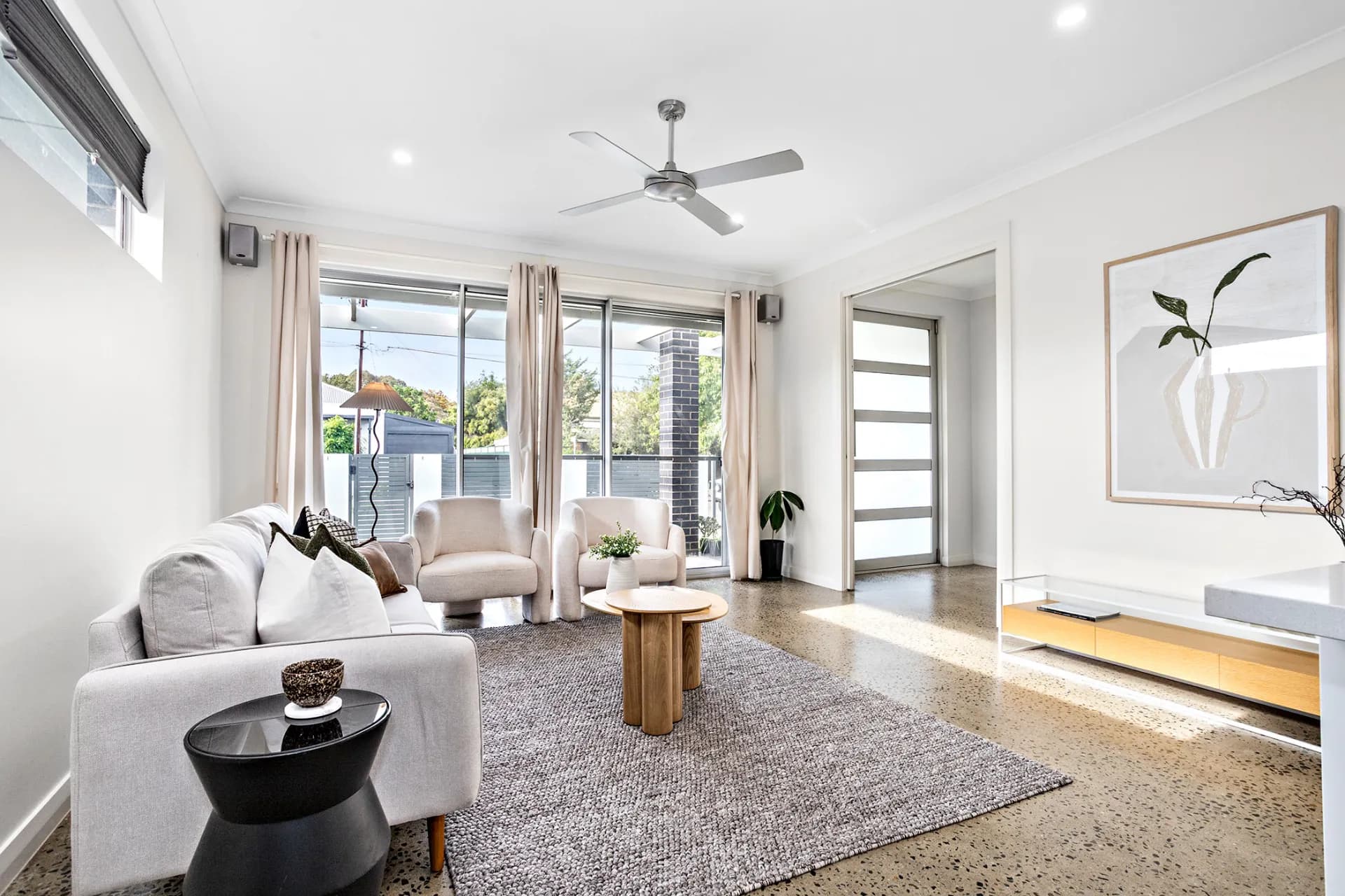 16 Russell Street, Glenelg North., Glenelg North - Thumbnail 2