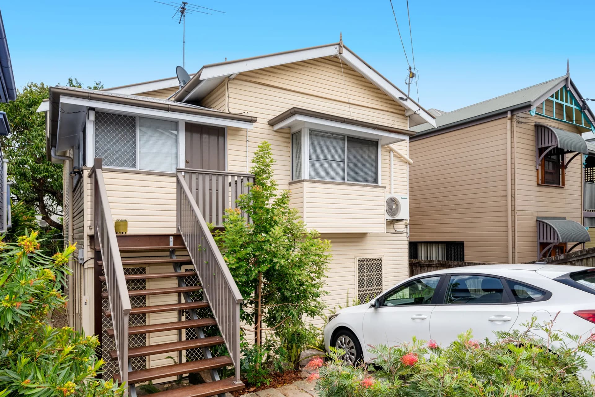 13 Paris Street, West End., West End - Image 1