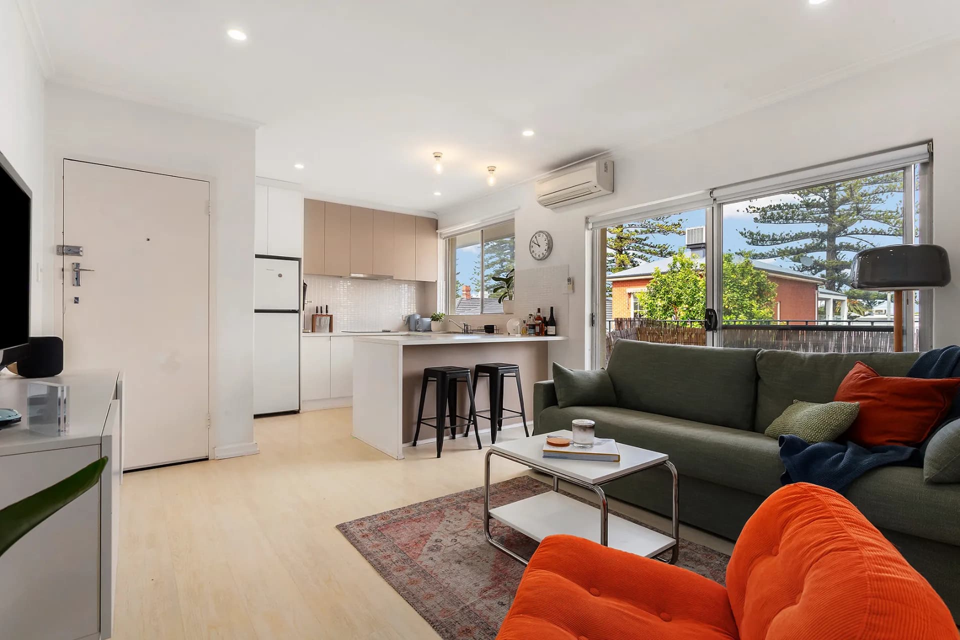 4/74 Broadway , Glenelg South., Glenelg South - Thumbnail 2