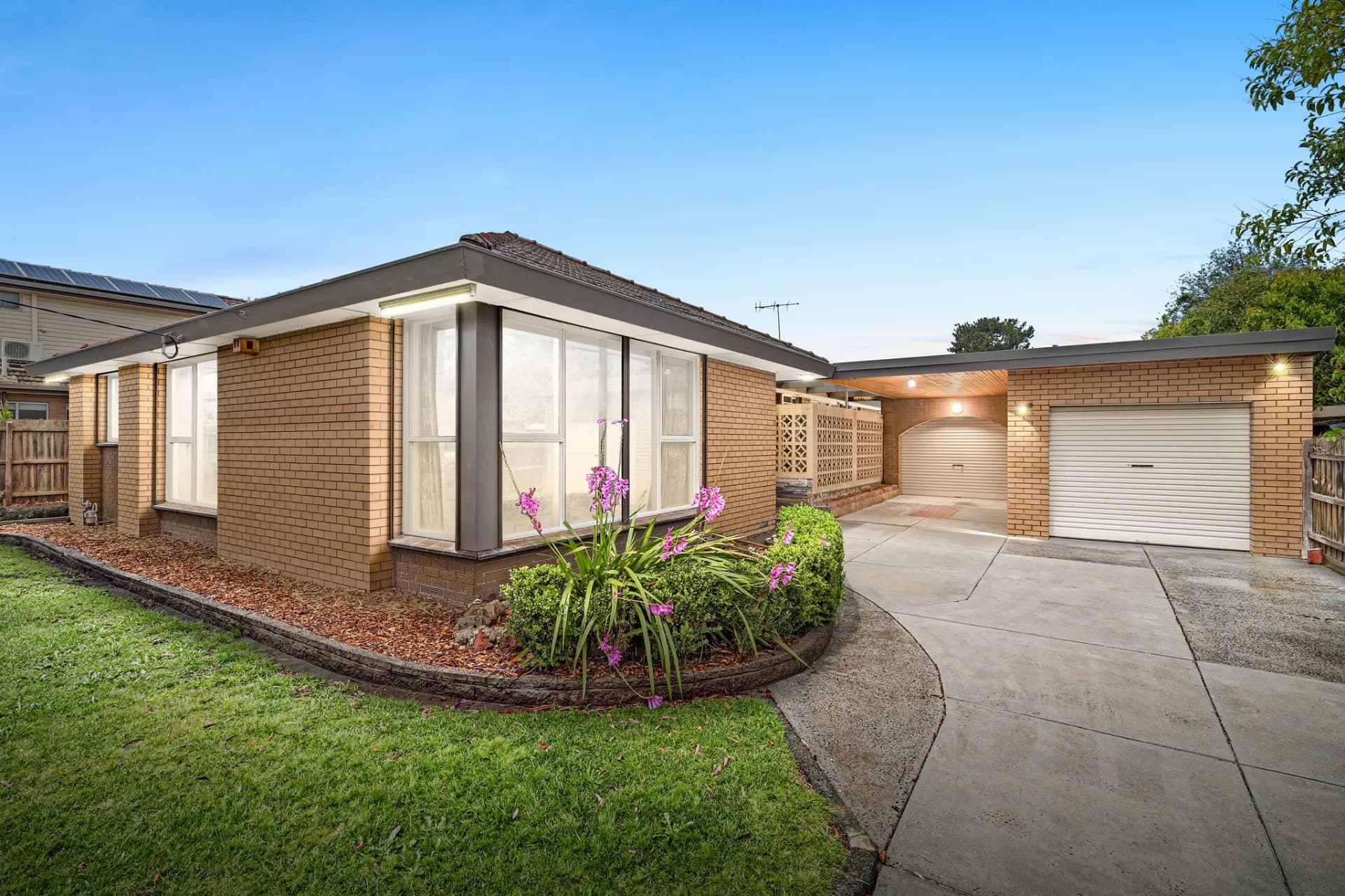4 Palm Beach  Crescent, Mount Waverley., Mount Waverley - Image 1