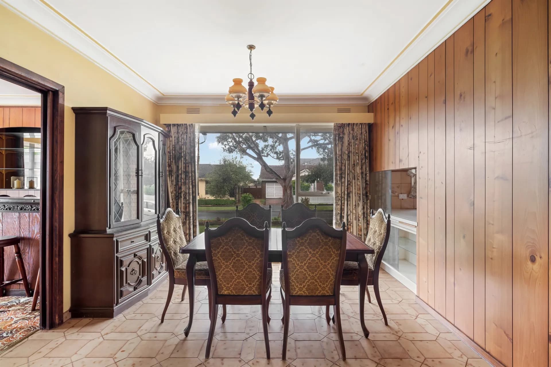 4 Palm Beach  Crescent, Mount Waverley., Mount Waverley - Thumbnail 4