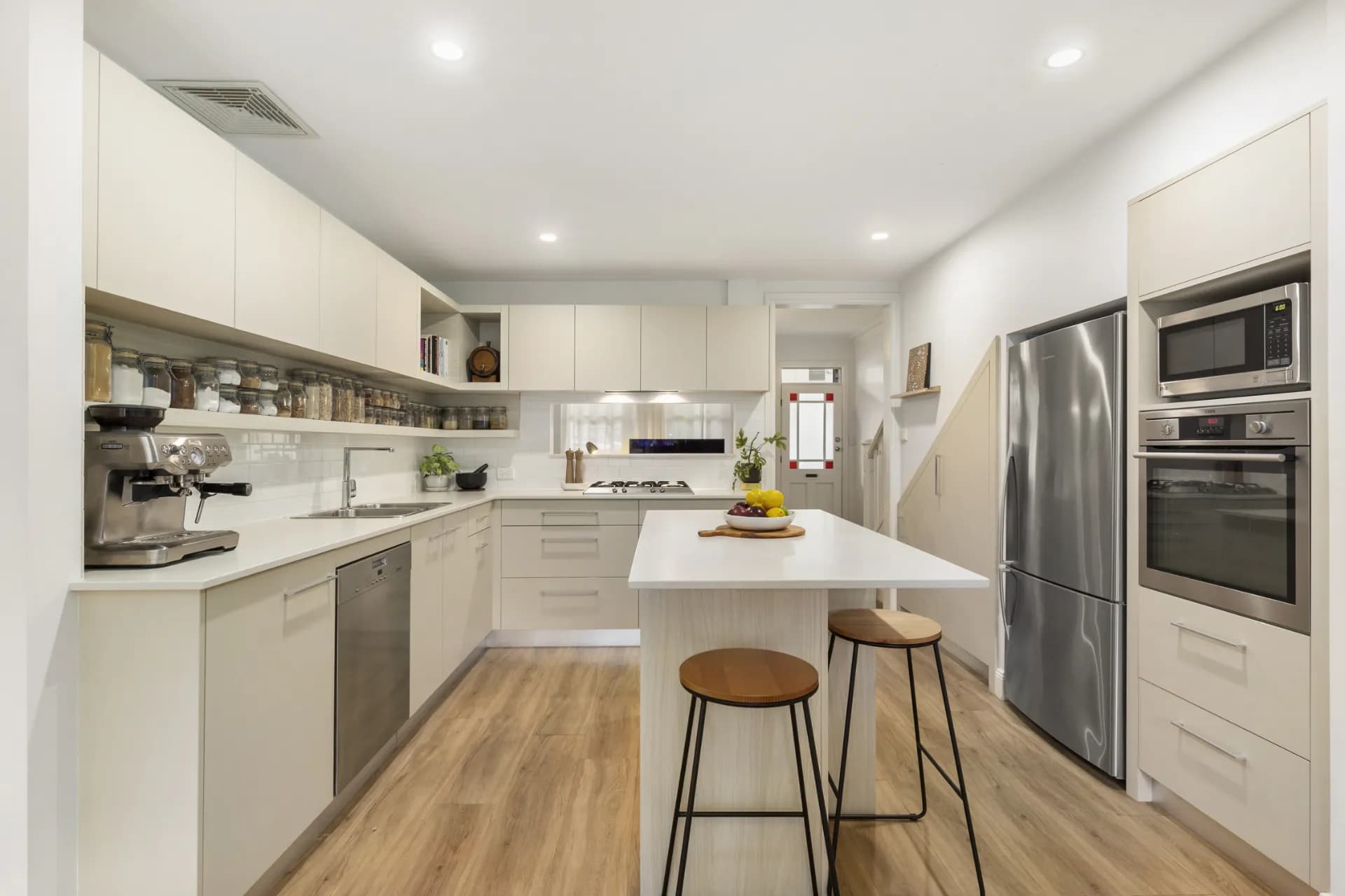 82A Laman  Street, Cooks Hill., Cooks Hill - Thumbnail 4