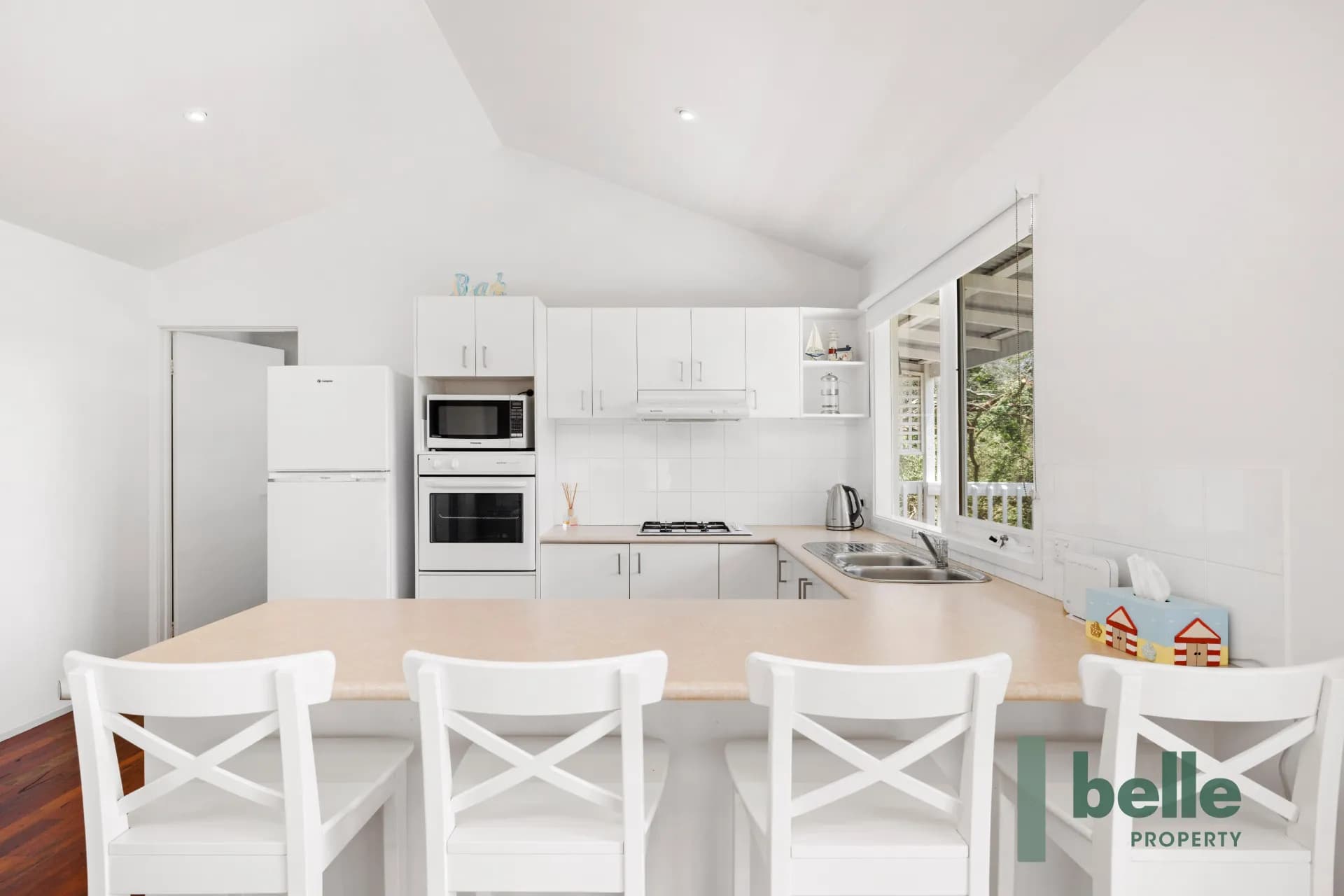 13 Sherwood Road, Rye., Rye - Thumbnail 5