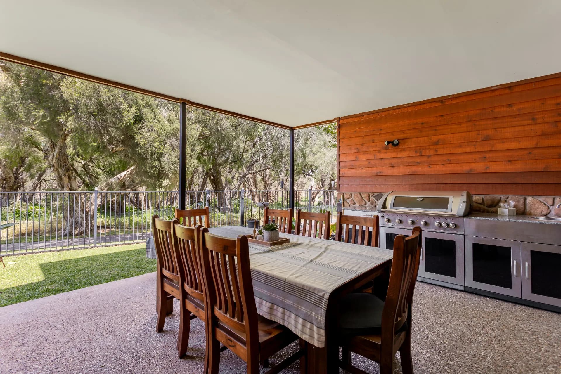 4A Pipit Court, Broadwater., Broadwater - Thumbnail 3