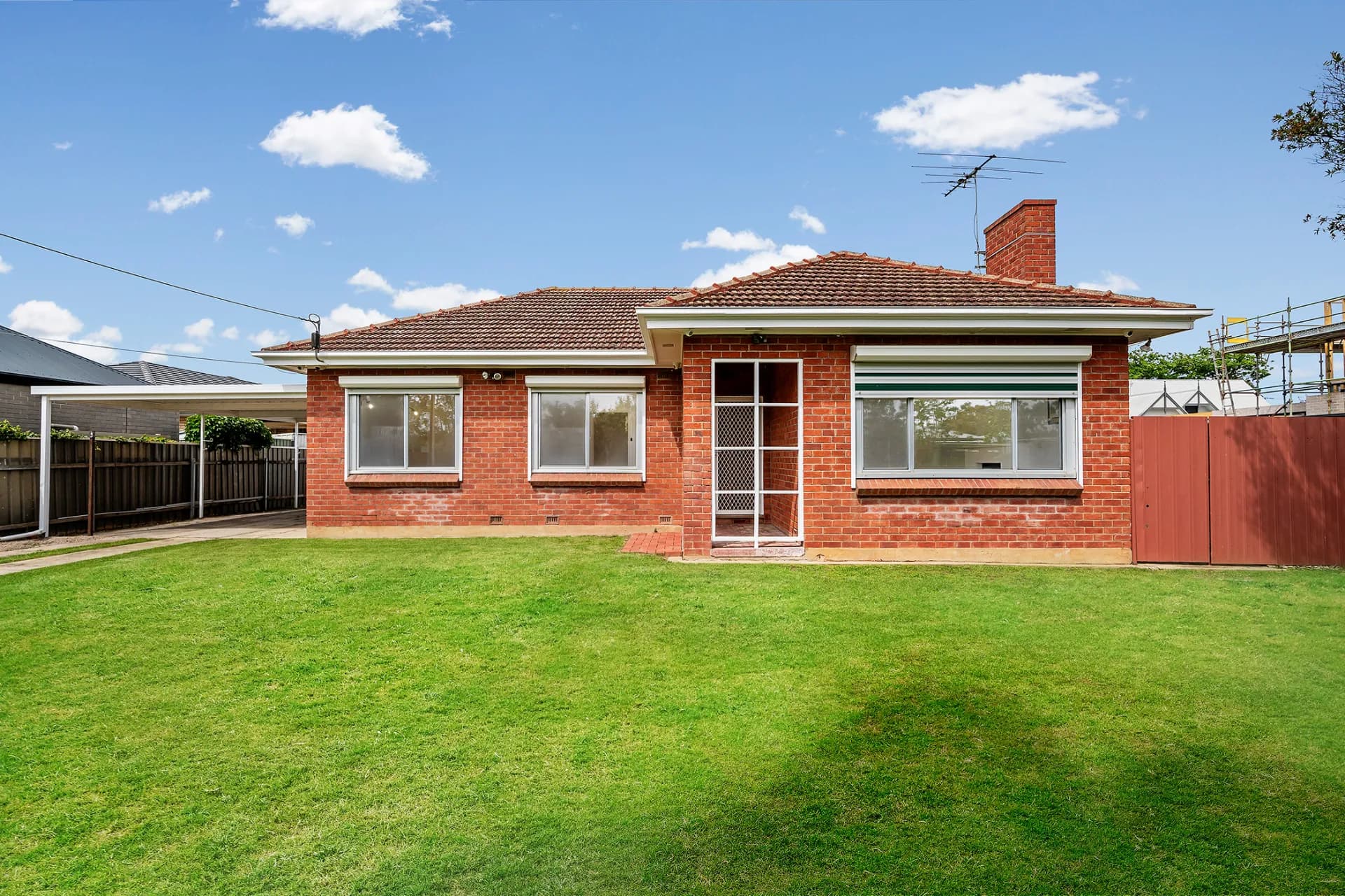33 King George Avenue, North Brighton., North Brighton - Thumbnail 2